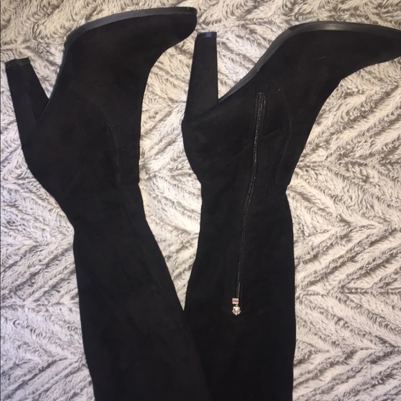 Black thigh high boots - Picture 3 of 4